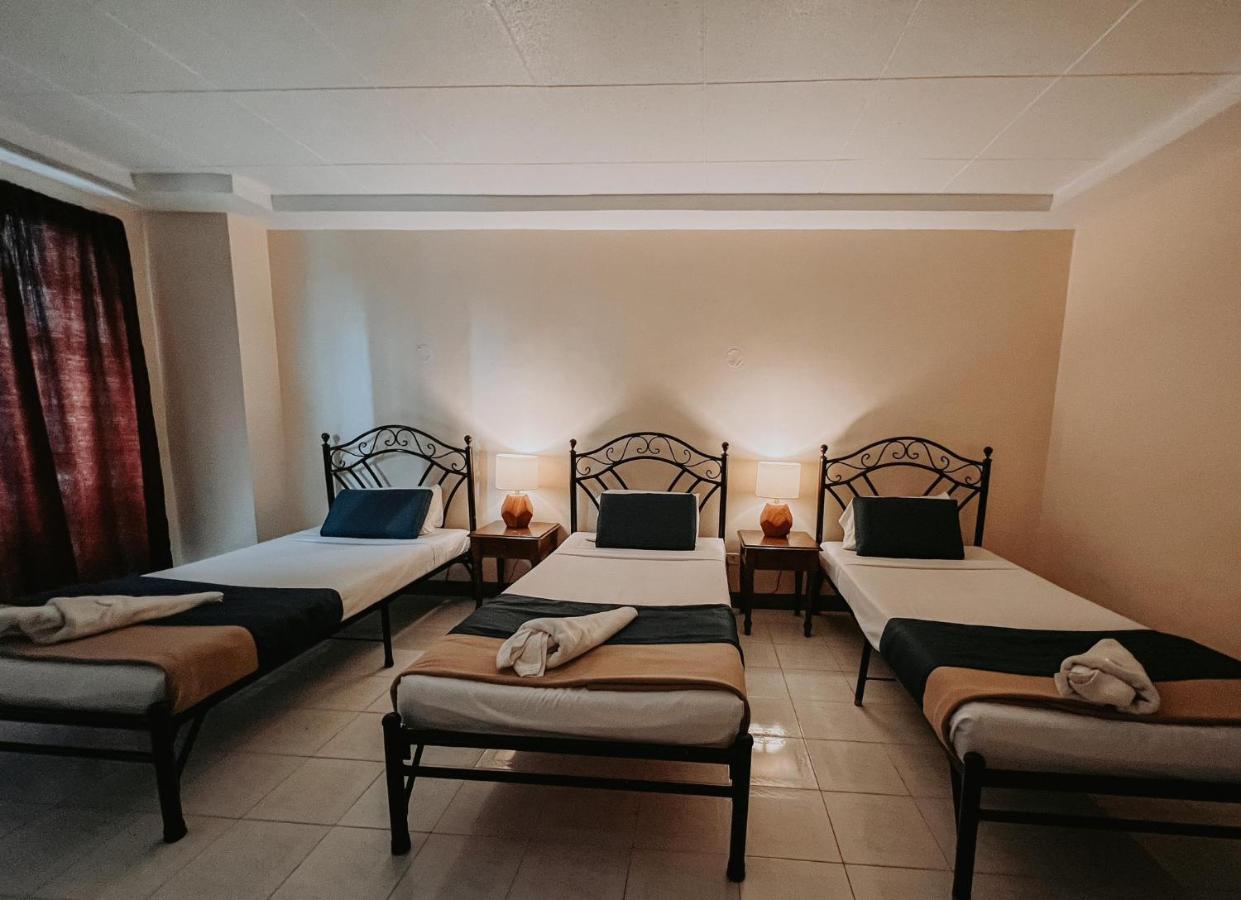 Fuente Hotel De Cebu Екстериор снимка