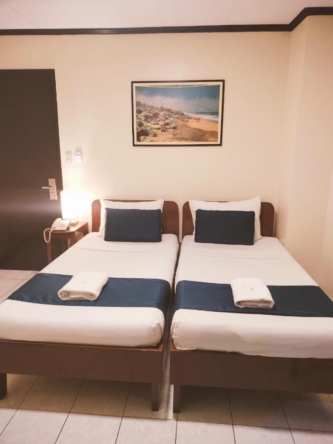 Fuente Hotel De Cebu Екстериор снимка