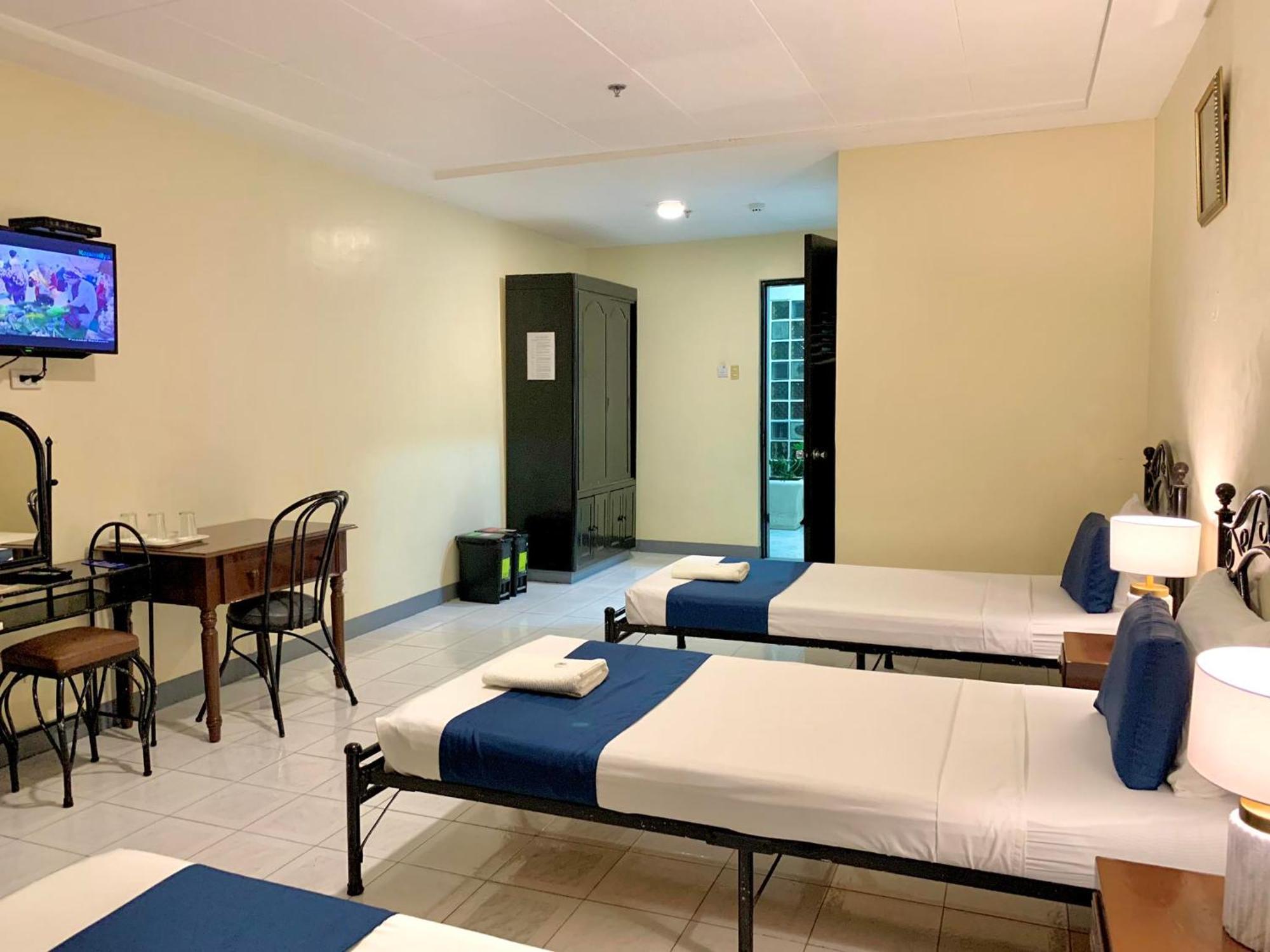 Fuente Hotel De Cebu Екстериор снимка